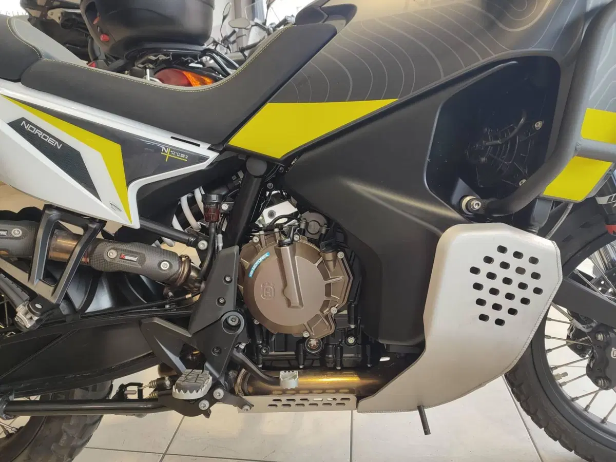 Husqvarna Norden 901 (2022 - 26) (13)