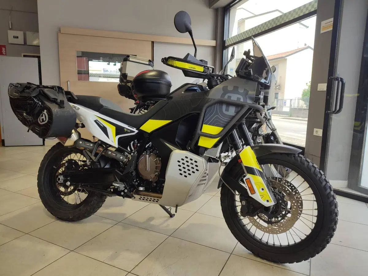 Husqvarna Norden 901 (2022 - 26) (2)
