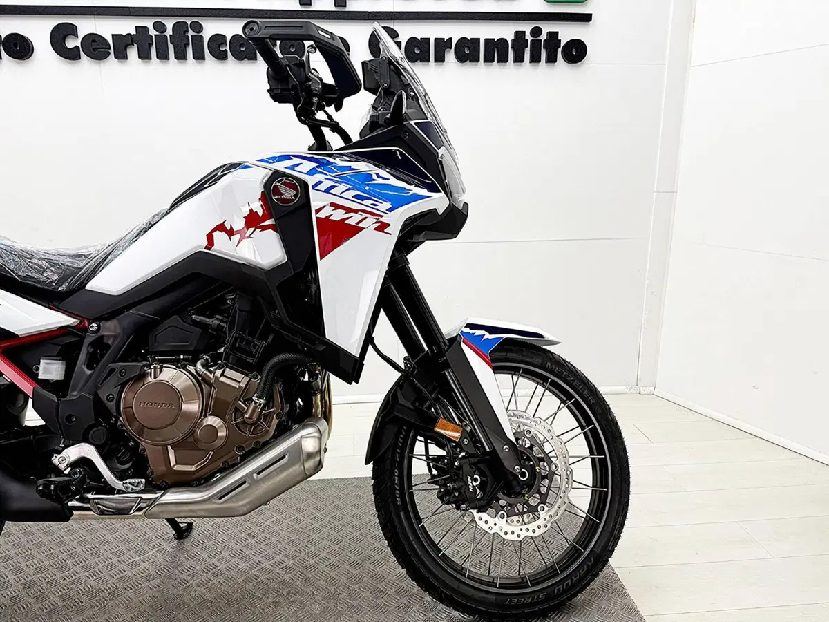 Honda Africa Twin CRF 1100L (2024 - 26) (9)