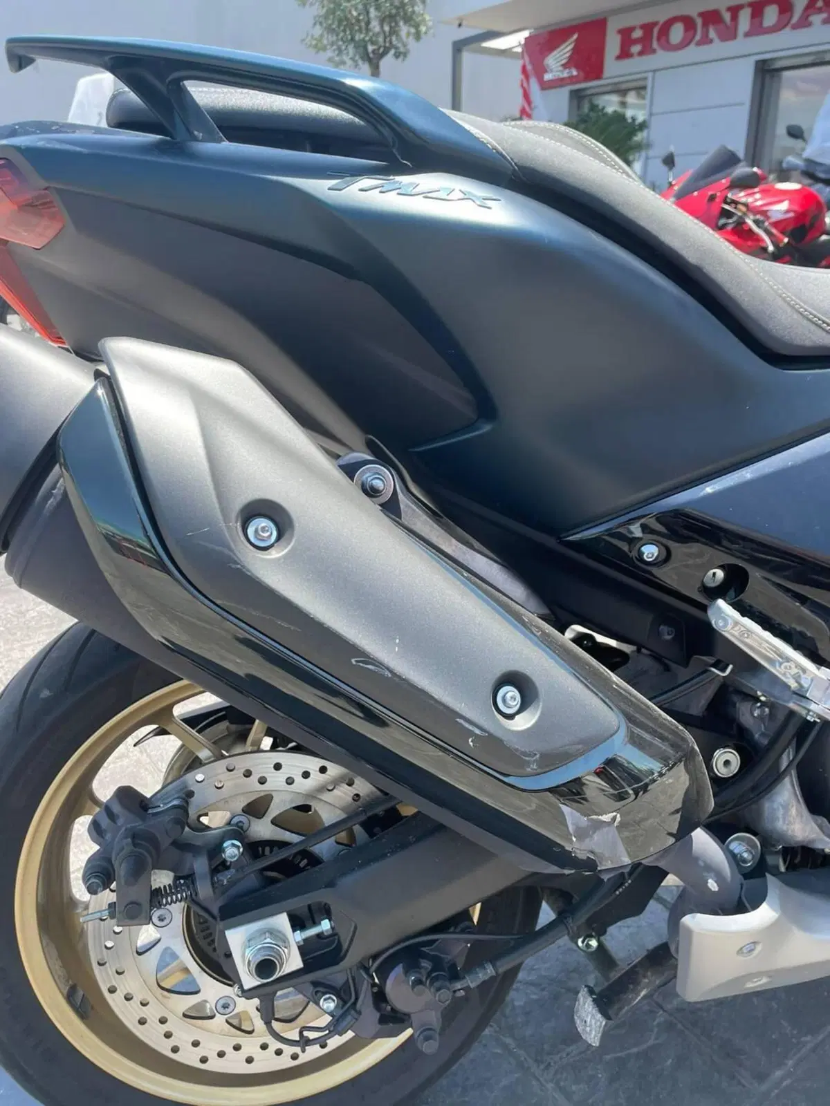 Yamaha T-Max 560 Tech Max (2022 - 24) (4)