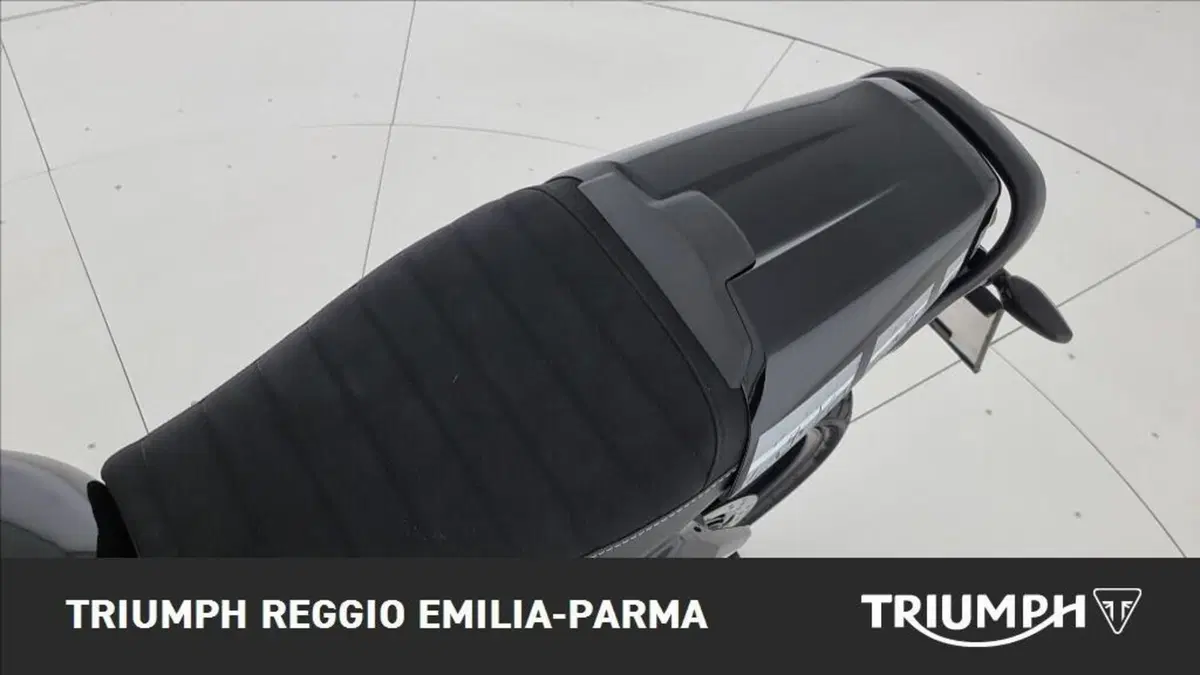 Triumph Tracker 400 (2026) (13)