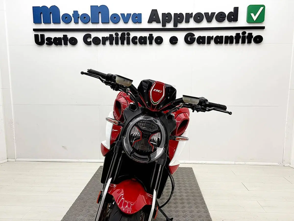 MV Agusta Dragster 800 RC SCS (2022 - 25) (4)