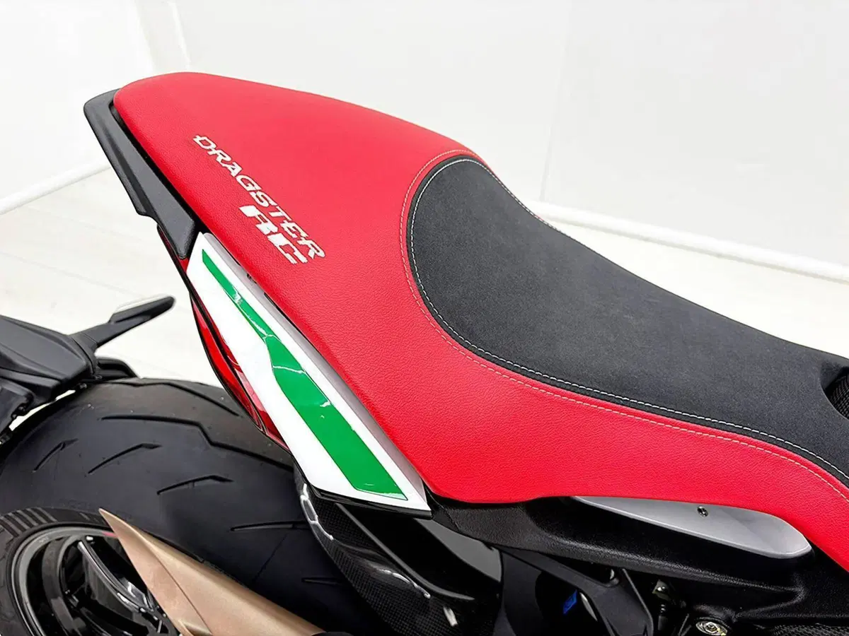 MV Agusta Dragster 800 RC SCS (2022 - 25) (16)