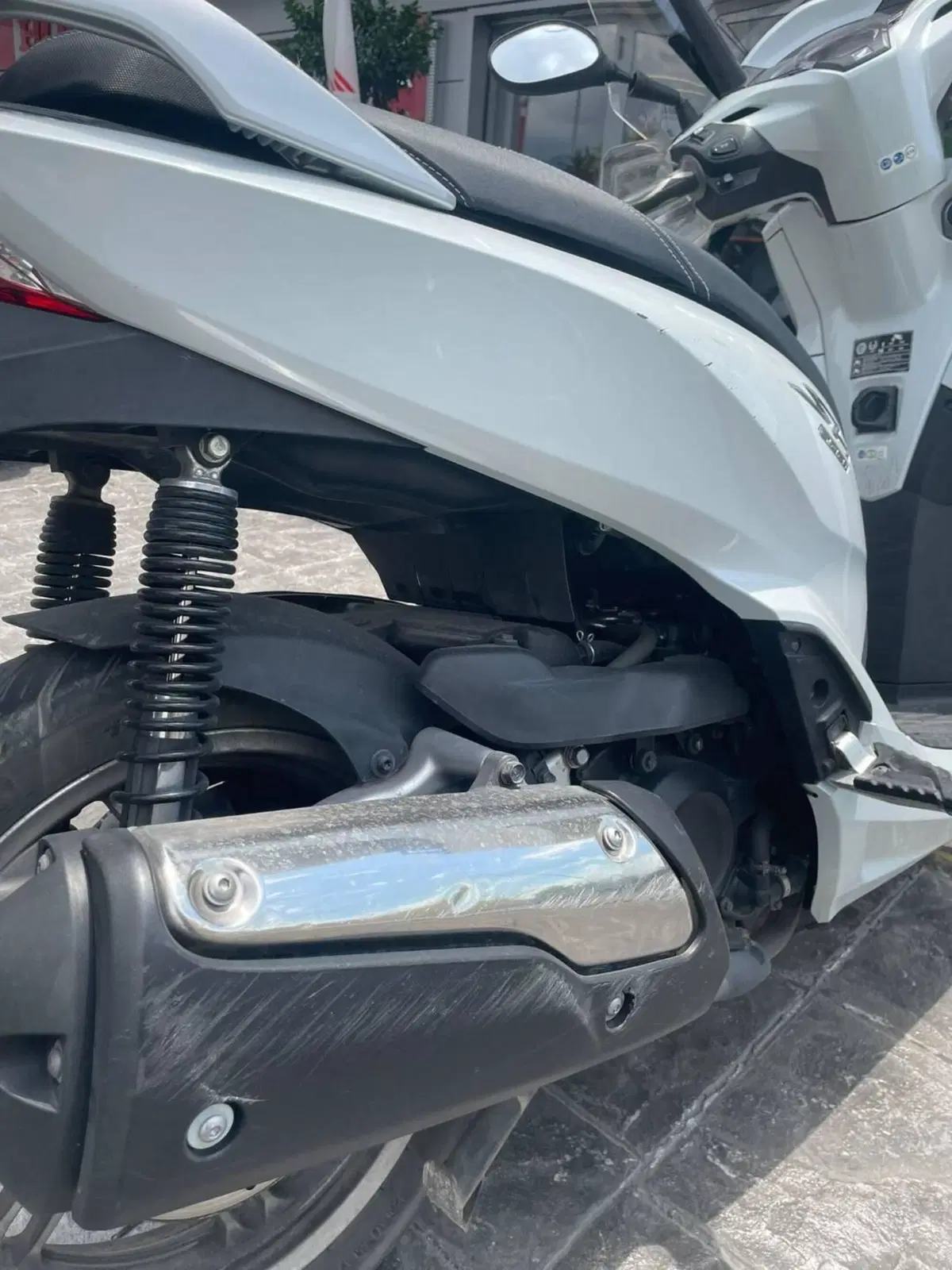 Honda SH 300 i ABS (2016 - 20) (2)
