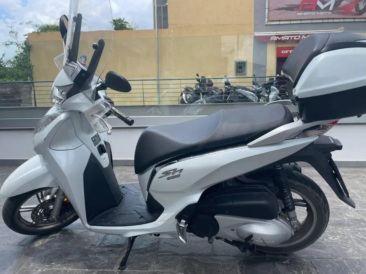 Honda SH 300 i ABS (2016 - 20) (7)
