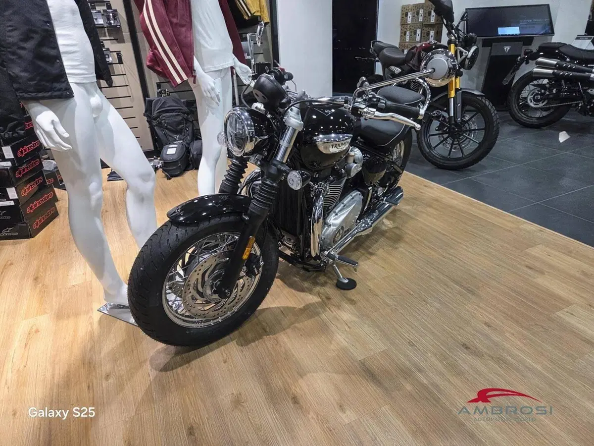 Triumph Bonneville Speedmaster 1200 Icon Edition (2025 - 26) (3)