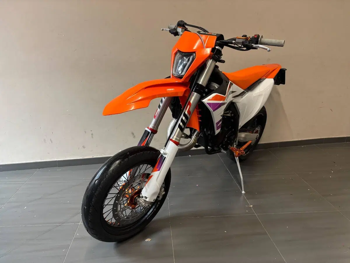 KTM 125 XC-W (2025) (4)