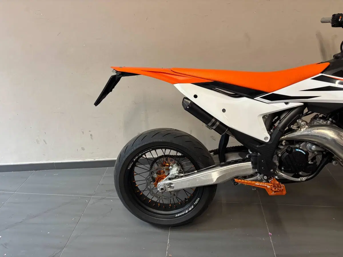 KTM 125 XC-W (2025) (7)