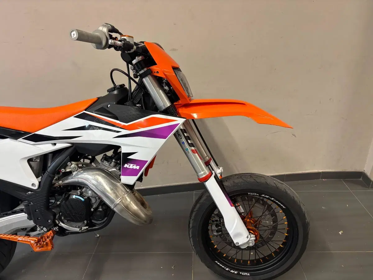 KTM 125 XC-W (2025) (8)