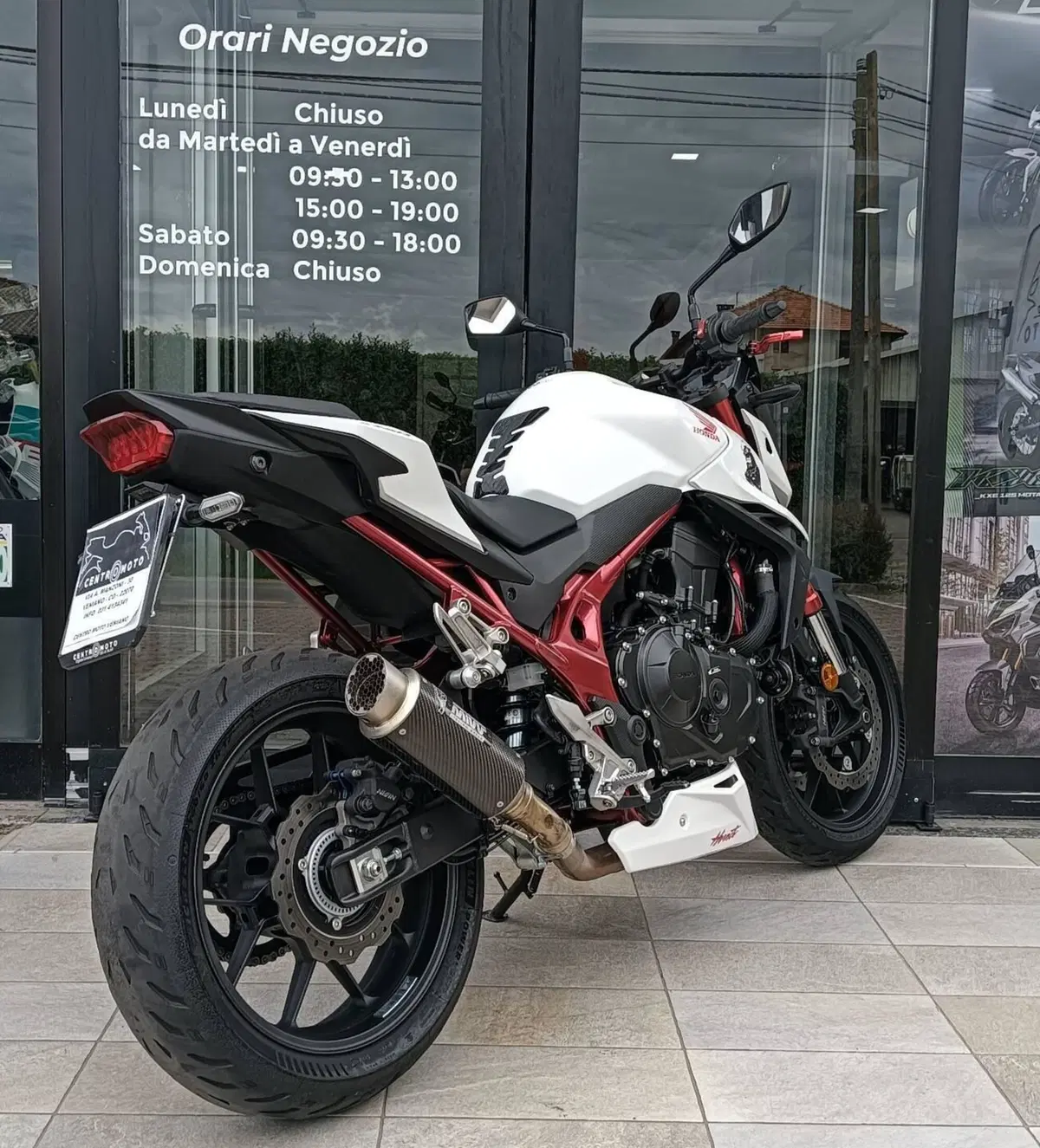 Honda CB 750 Hornet (2023 - 24) (2)