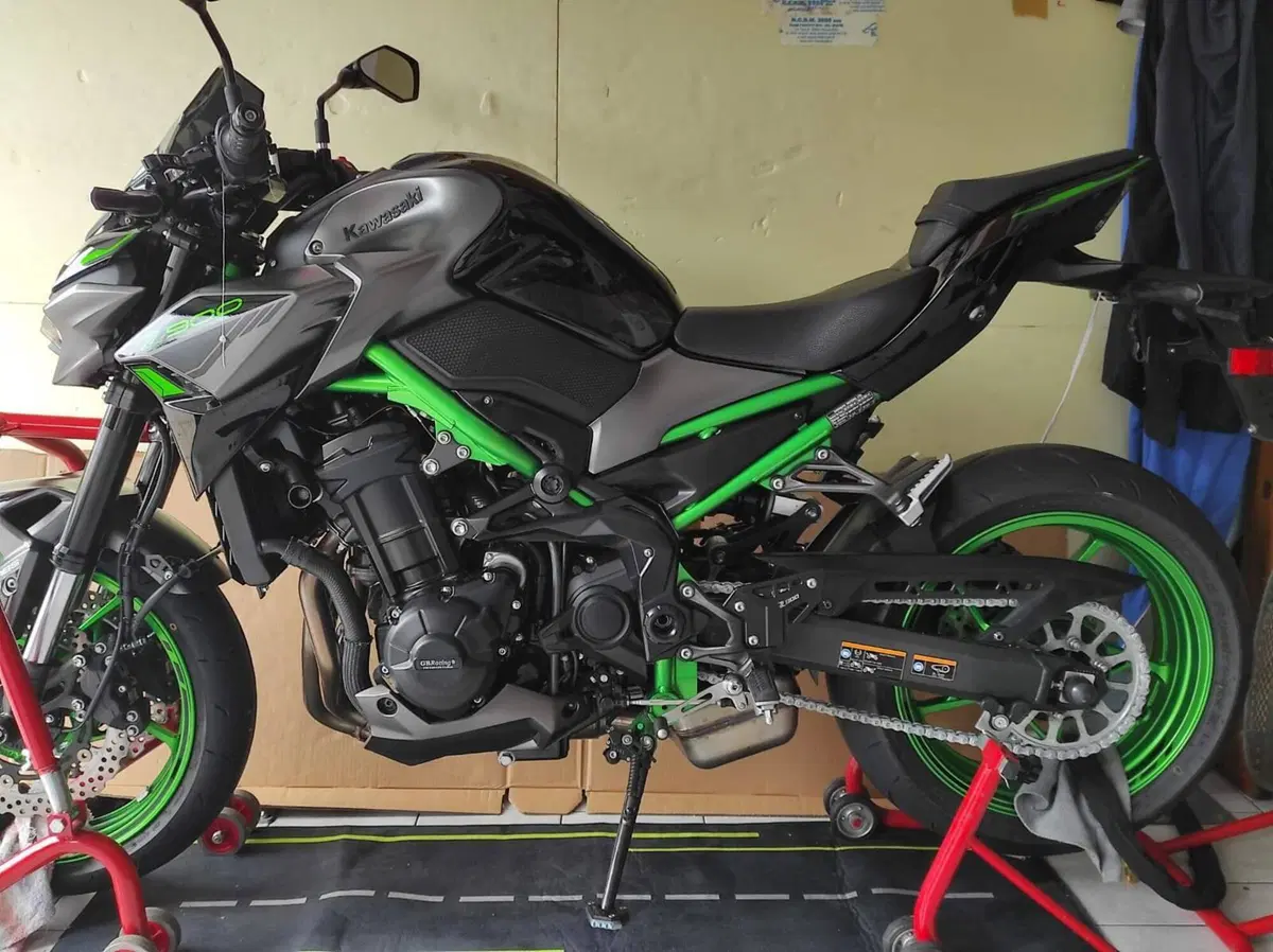 Kawasaki Z 900 (2021 - 24) (7)