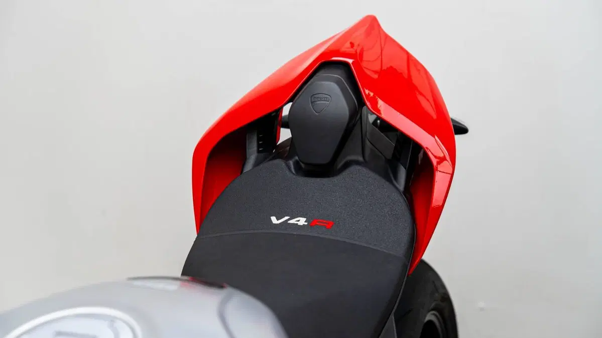 Ducati Panigale V4 R (2023 - 24) (11)