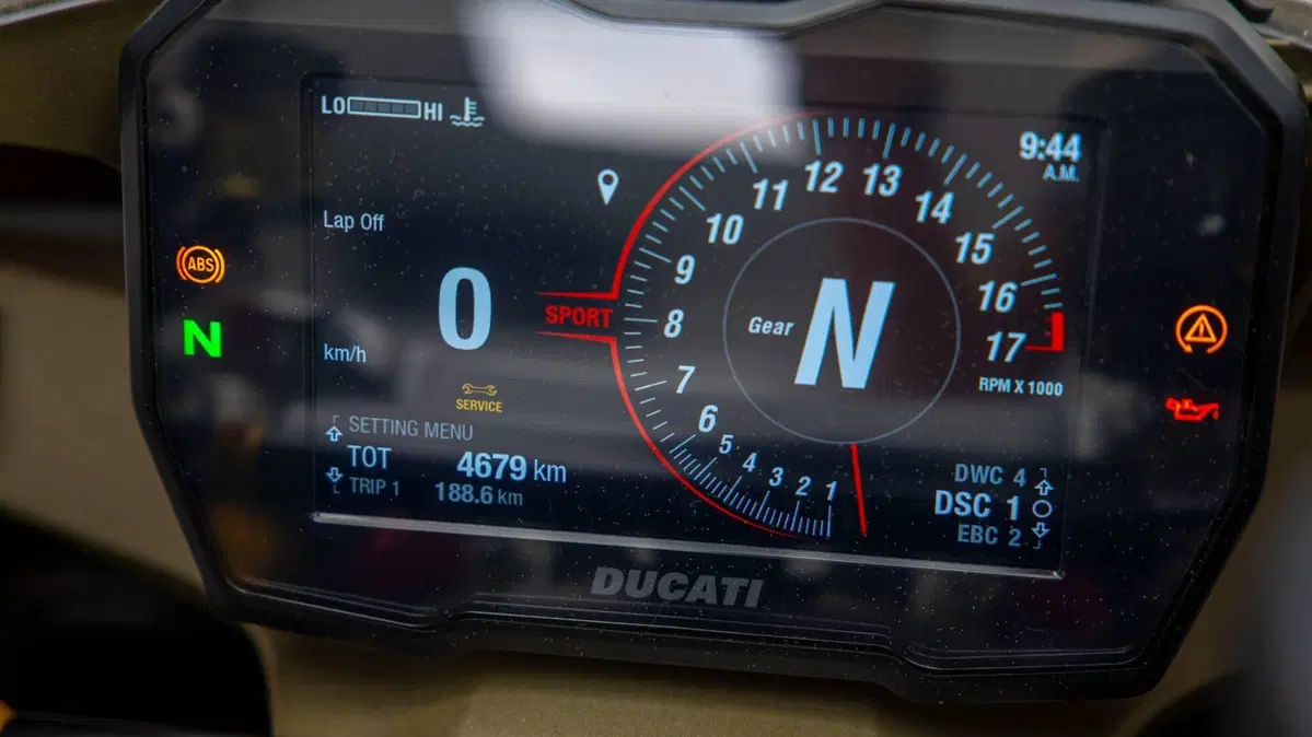 Ducati Panigale V4 R (2023 - 24) (18)