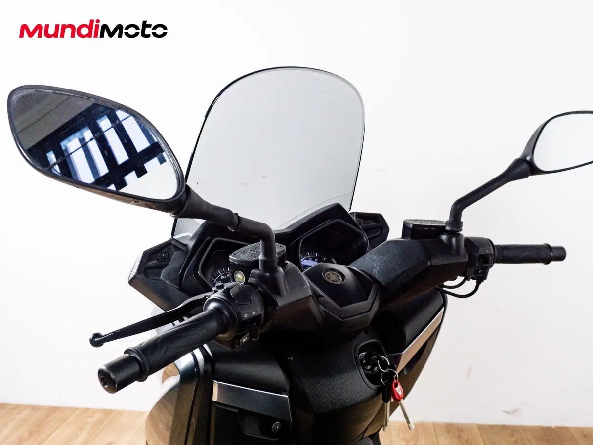 Yamaha X-Max 400 Iron Max ABS (2016) (10)