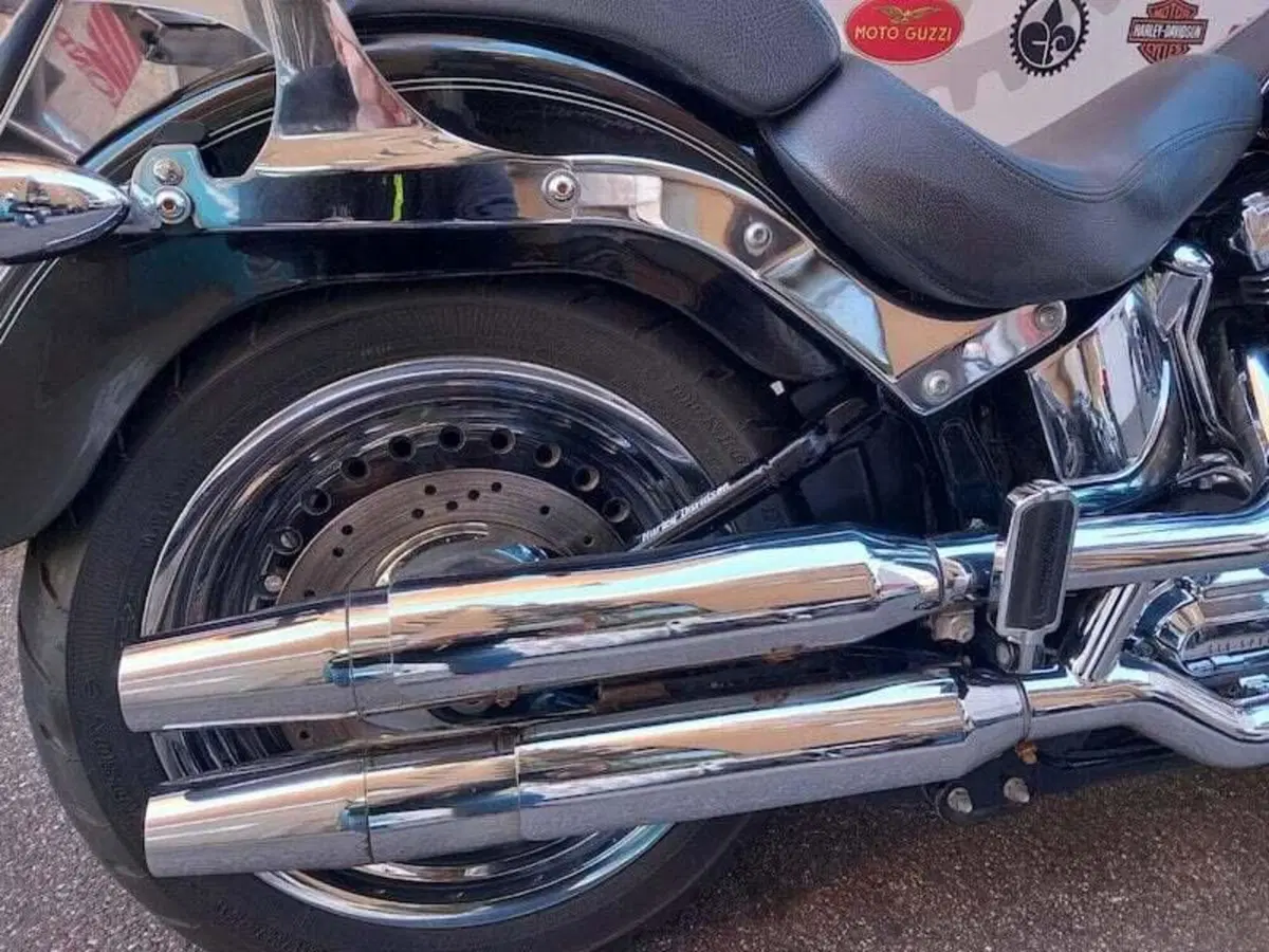 Harley-Davidson 1690 Fat Boy Special (2010 - 17) - FLSTF (3)