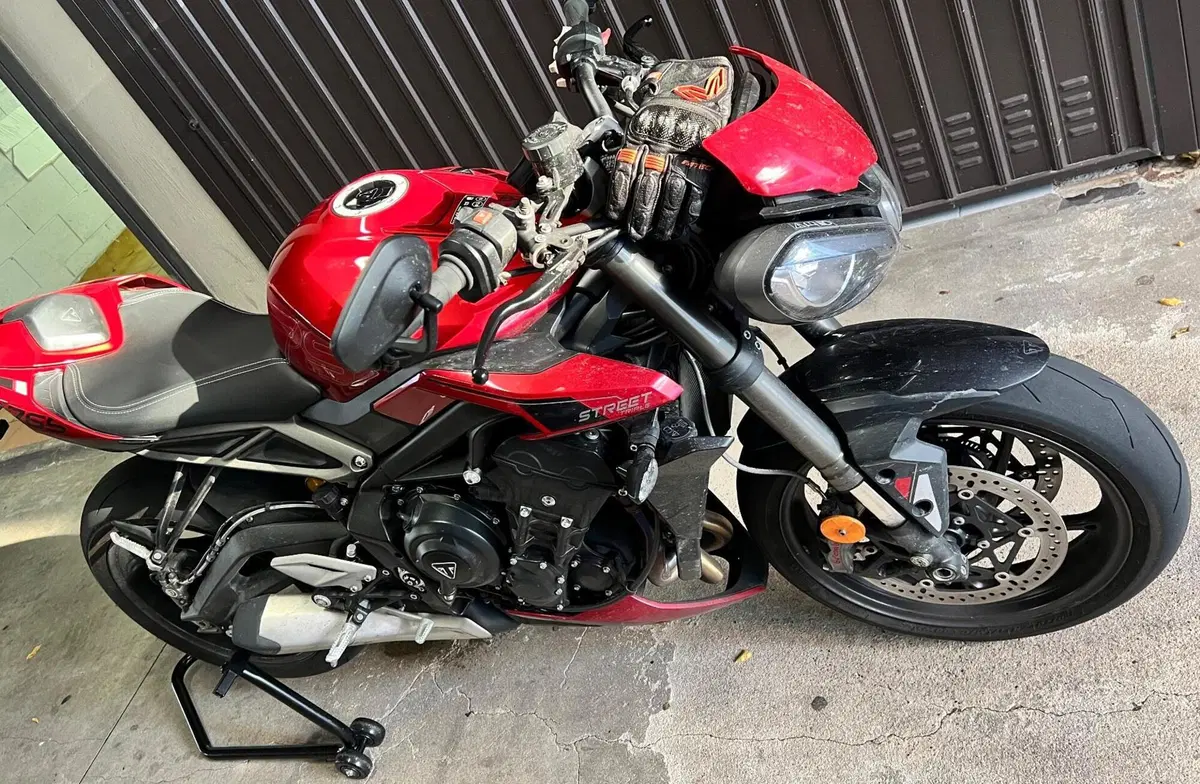 Triumph Street Triple 765 RS (2023 - 26) (7)