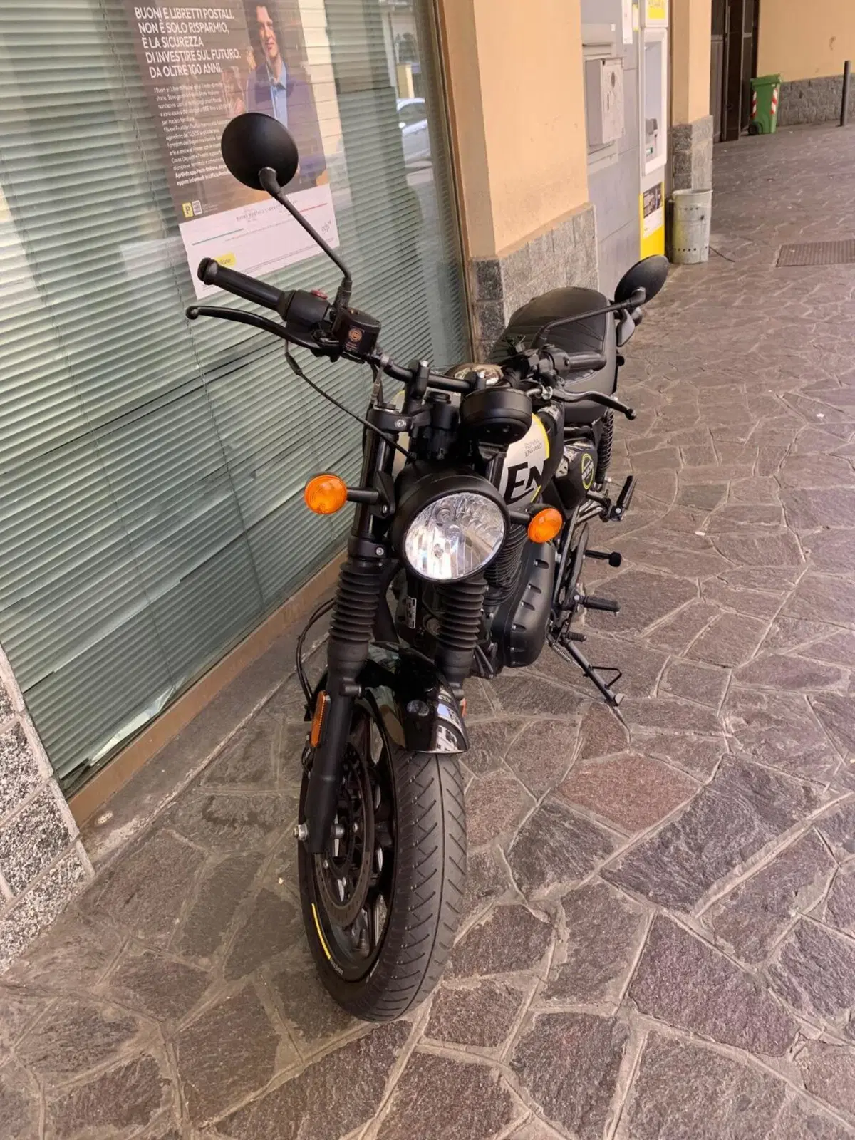 Royal Enfield HNTR 350 (2022 - 26) (2)