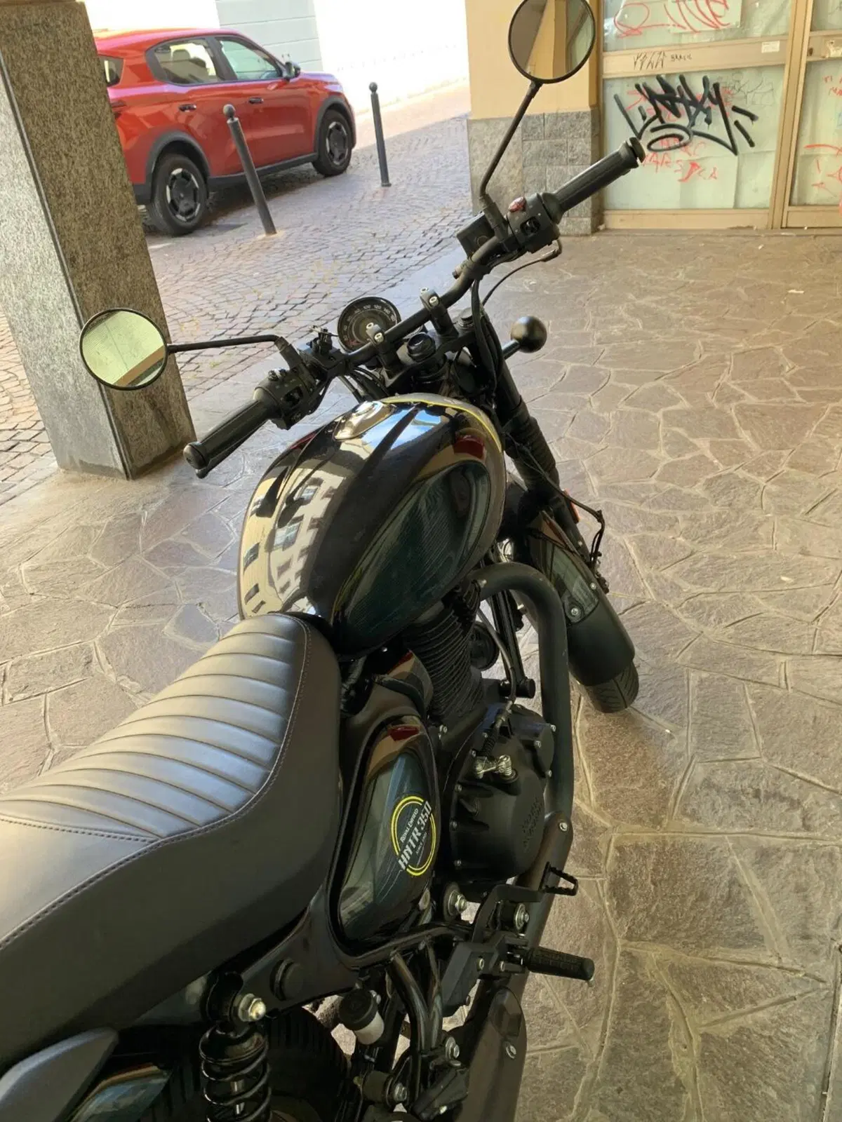 Royal Enfield HNTR 350 (2022 - 26) (6)