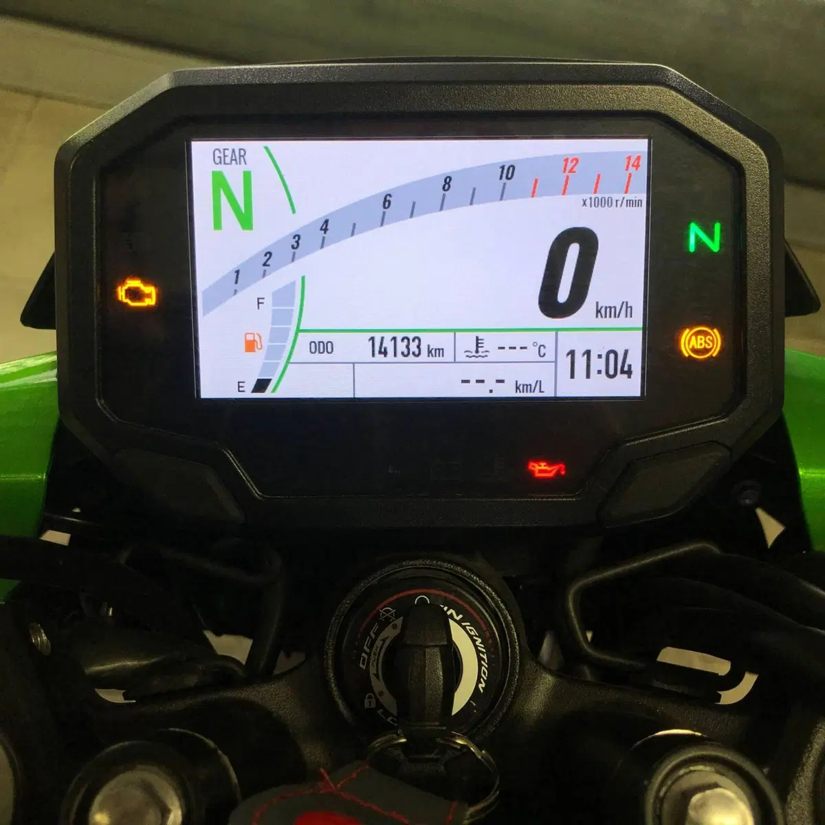 Kawasaki Z 500 SE (2024 - 26) (5)