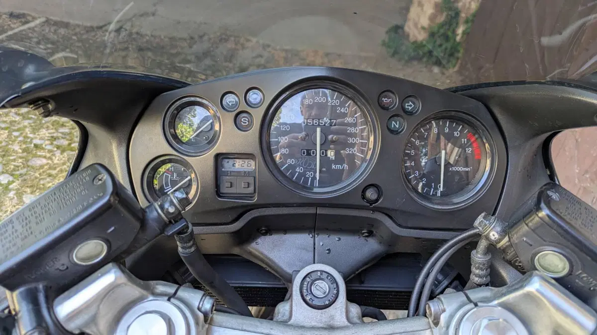 Honda CBR 1100 XX Superblackbird (1996 - 98) (5)