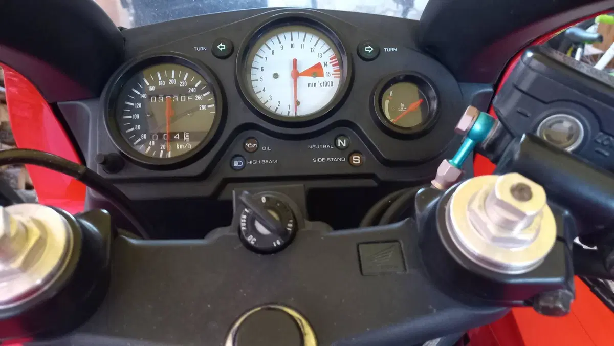Honda cbr 600F (7)