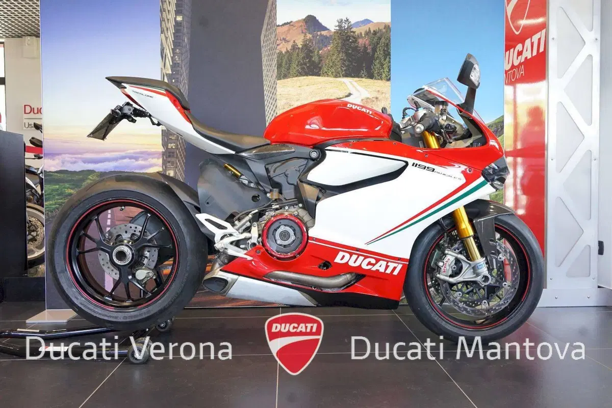 Ducati 1199 Panigale S Tricolore (2012 - 14)