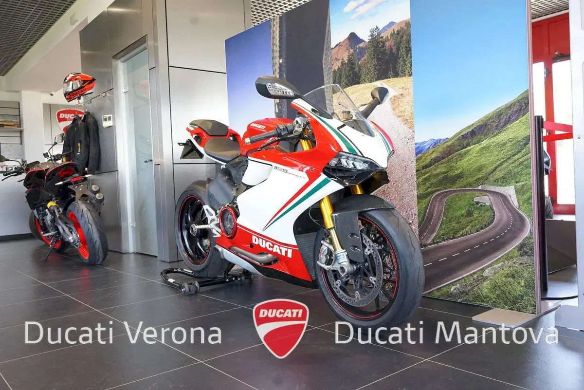 Ducati 1199 Panigale S Tricolore (2012 - 14) (4)