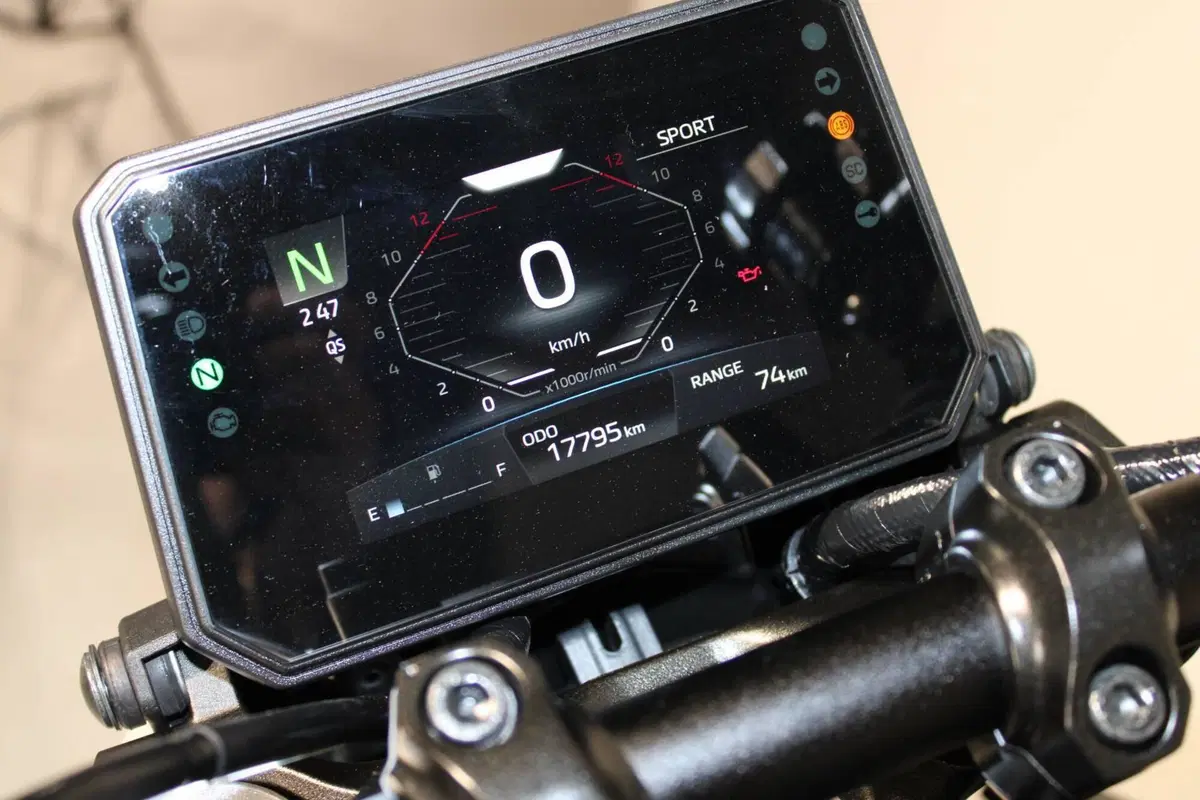 Yamaha MT-09 (2024 - 26) (6)