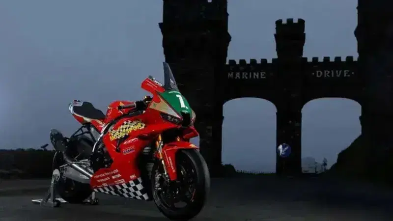 Tourist Trophy: livrea speciale per il trentesimo TT di McGuinness