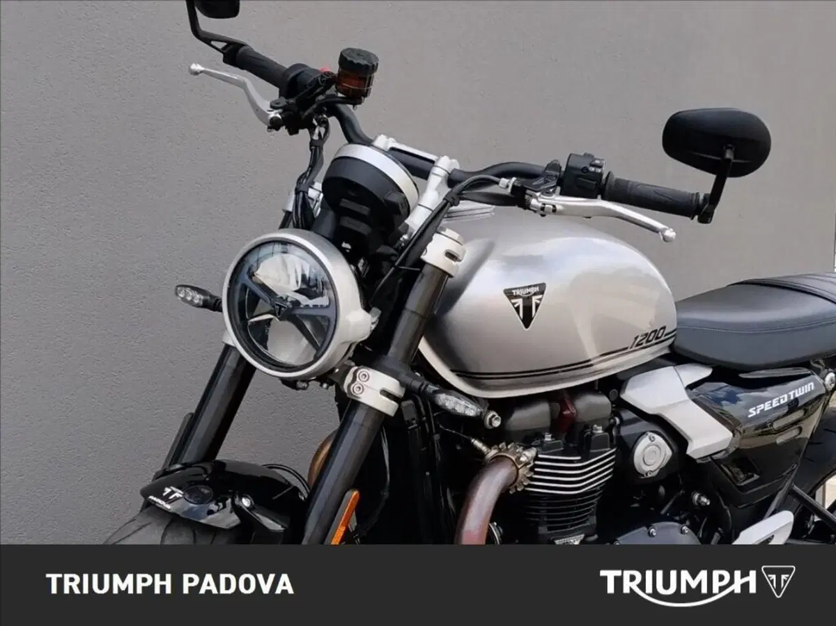 Triumph Speed Twin 1200 (2025 - 26) (10)