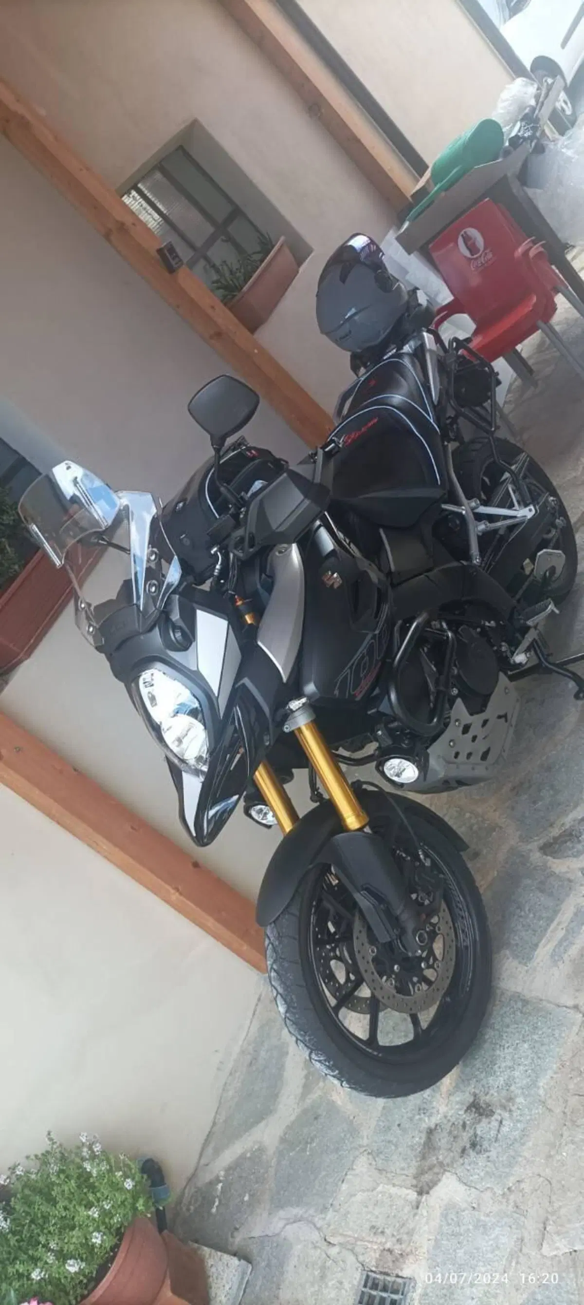 Suzuki V-Strom 1000 ABS No compromise LE (2015 - 17) (8)