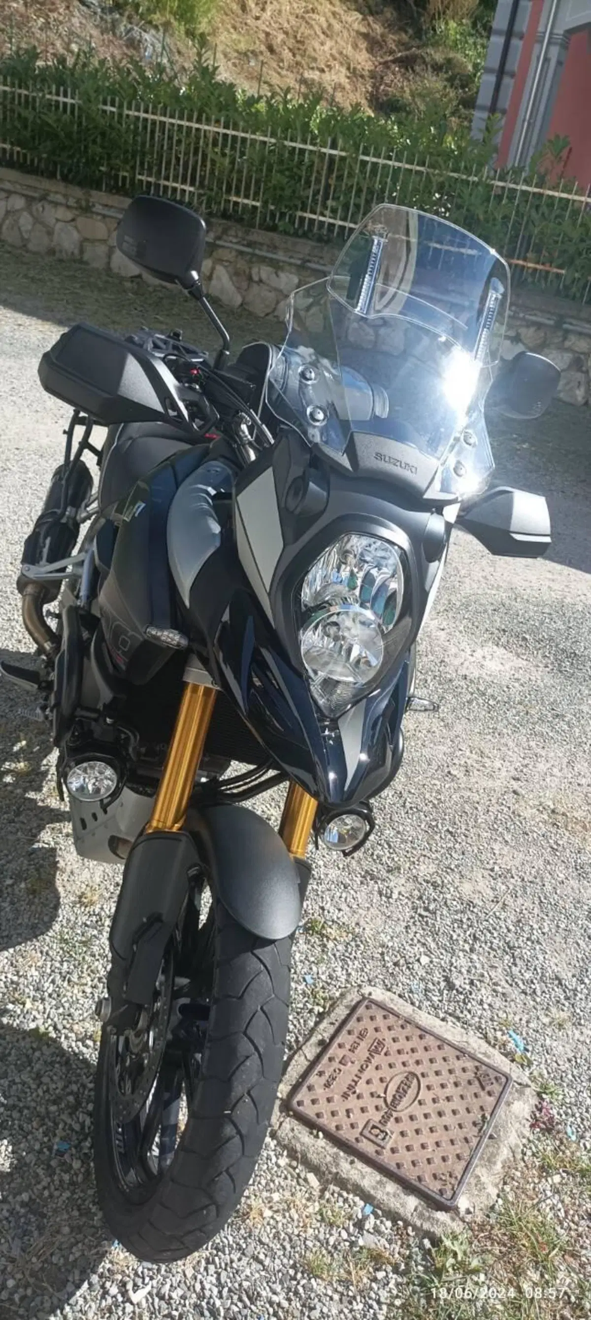 Suzuki V-Strom 1000 ABS No compromise LE (2015 - 17) (9)