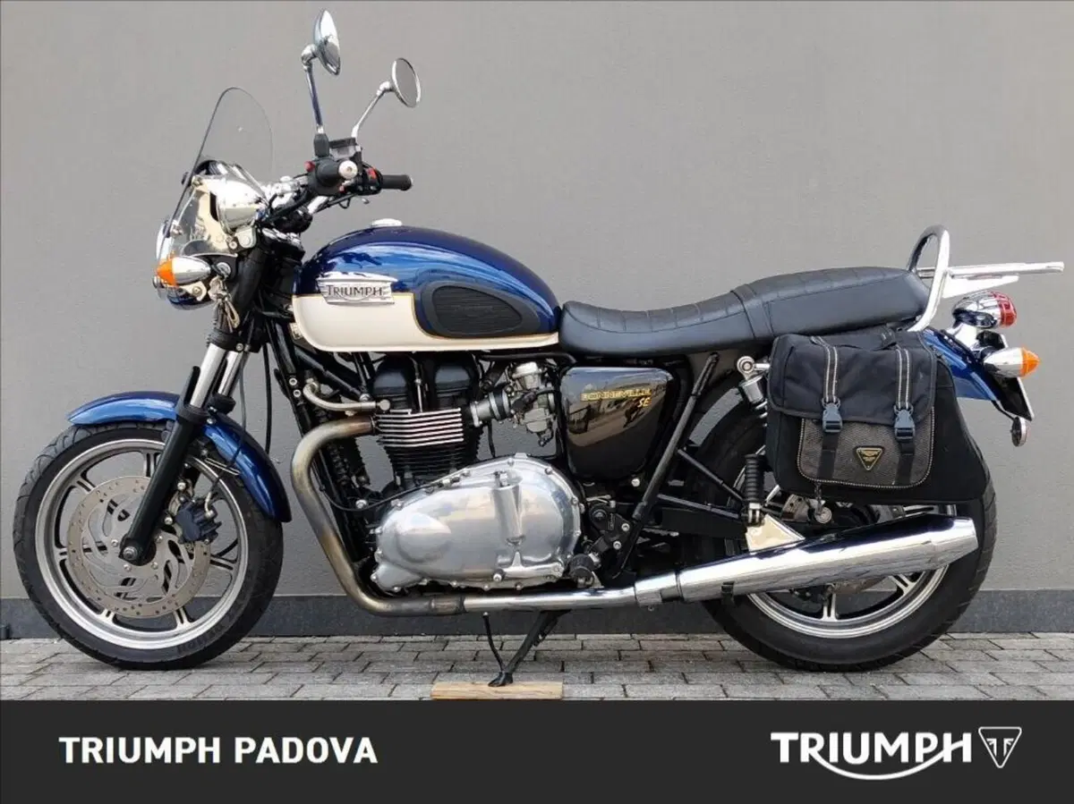 Triumph Bonneville SE (2009 - 13) (6)
