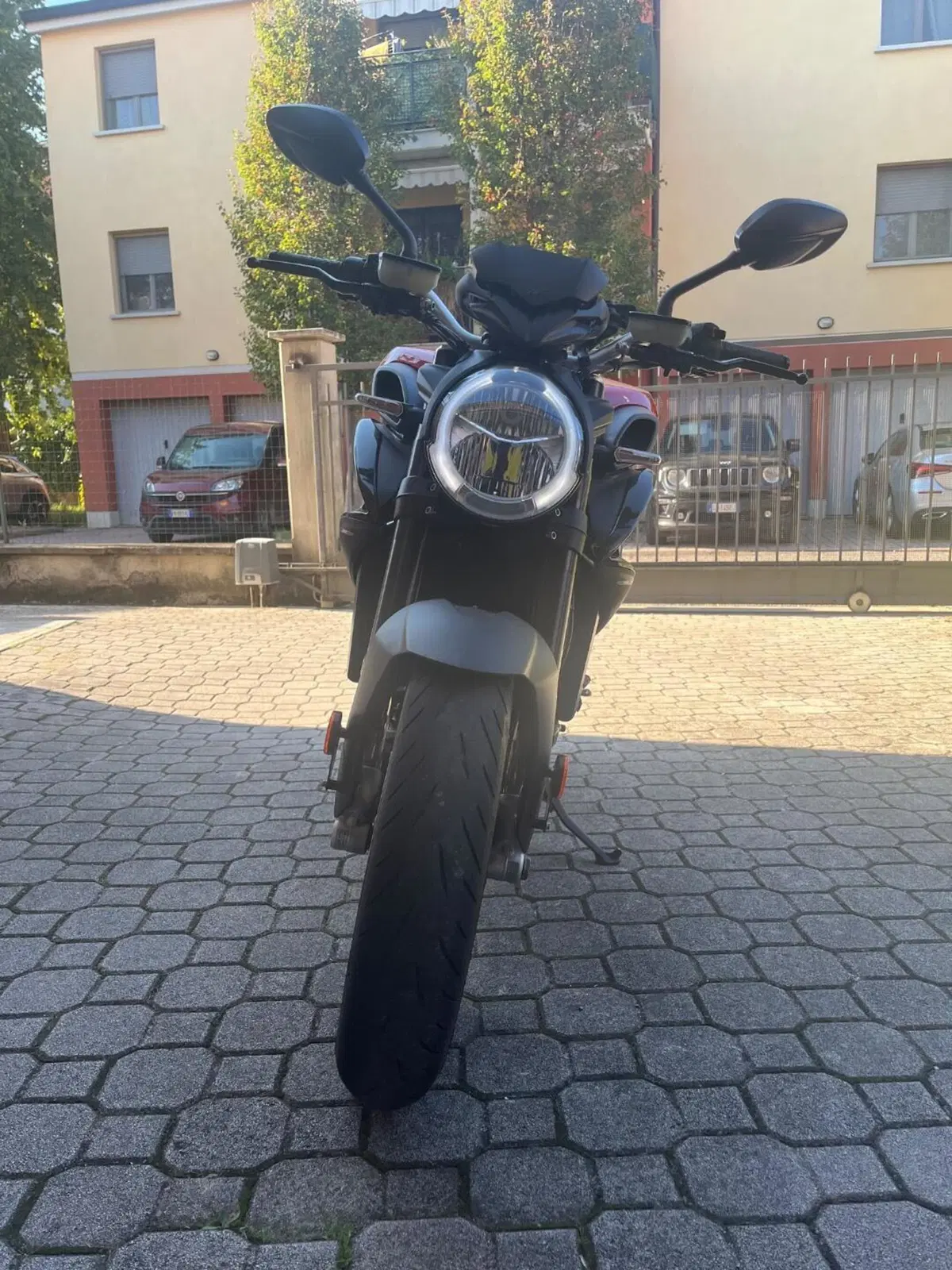 MV Agusta Brutale 800 Rosso (2021 - 23) (3)