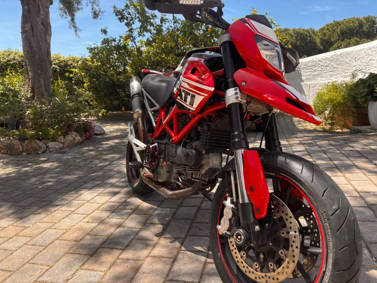 Ducati Hypermotard 1100 (2007 - 09) (5)