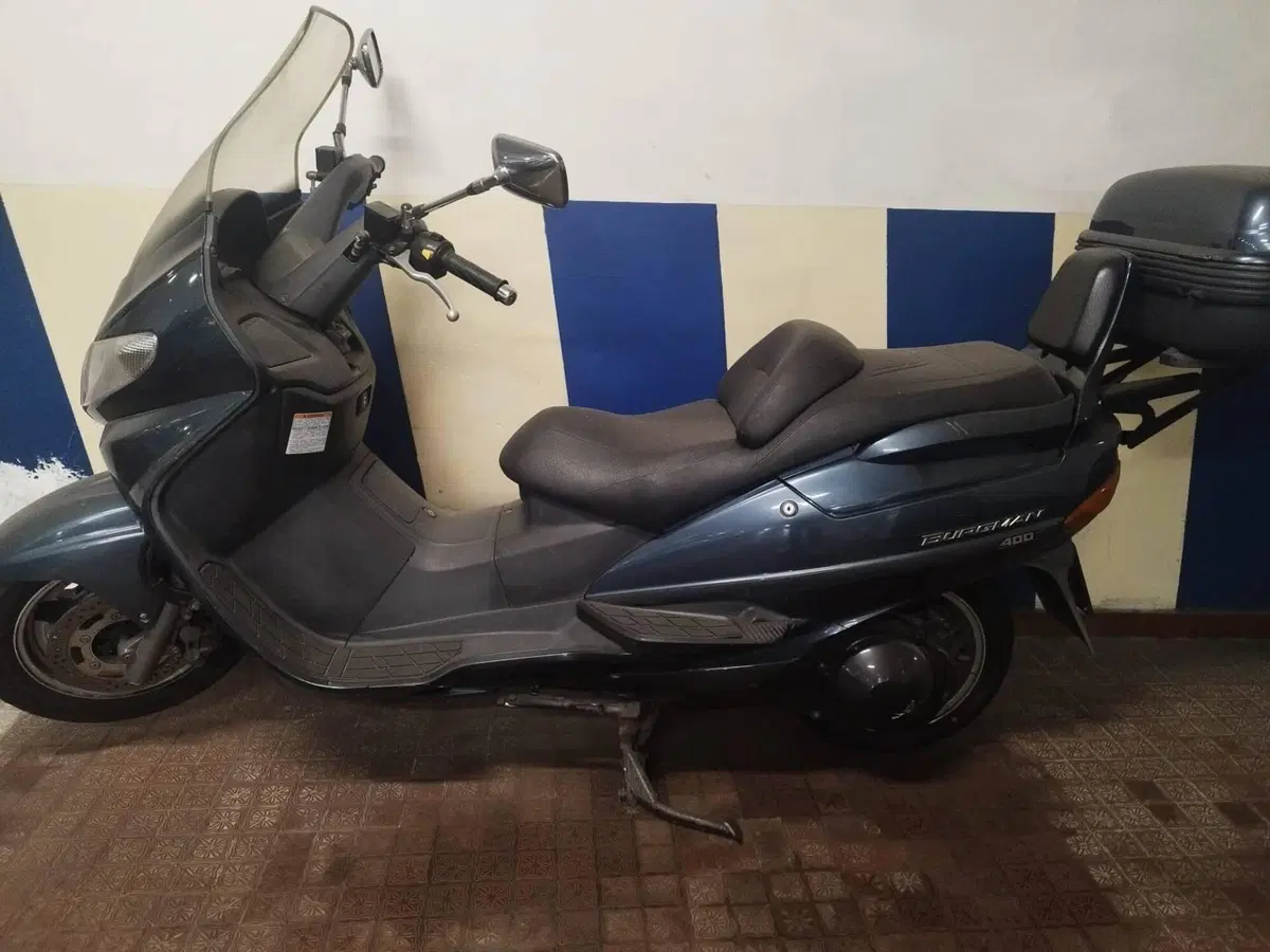 Suzuki Burgman (2)