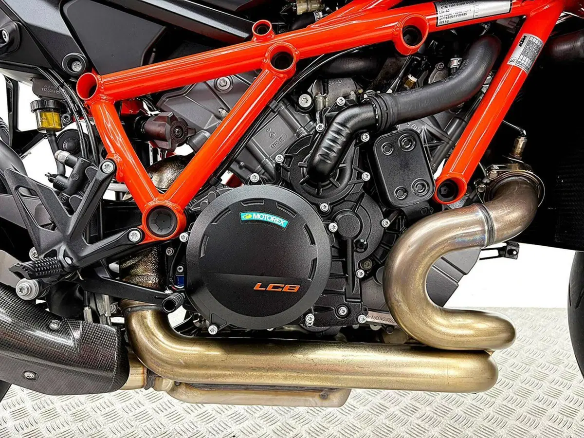 KTM 1390 Super Duke R (2024 - 26) (9)
