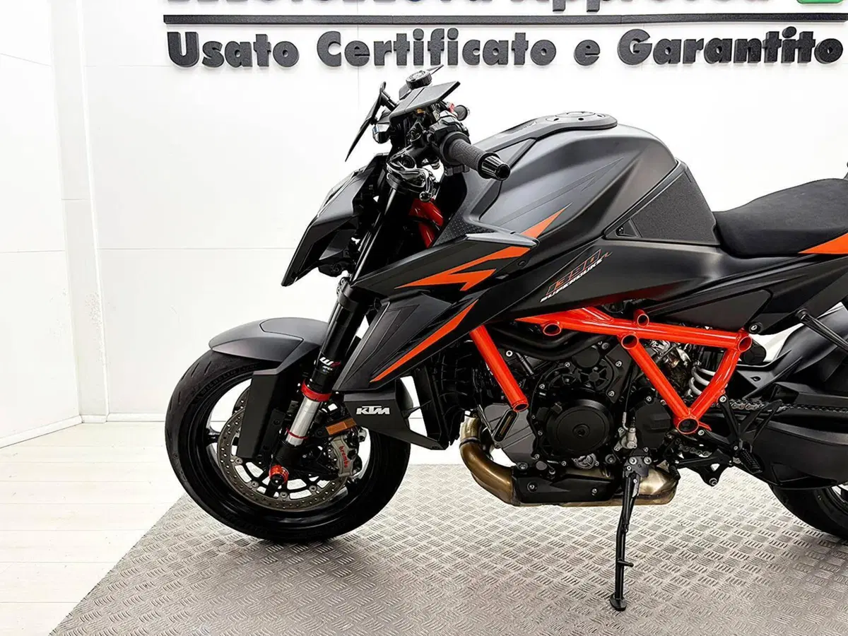 KTM 1390 Super Duke R (2024 - 26) (16)