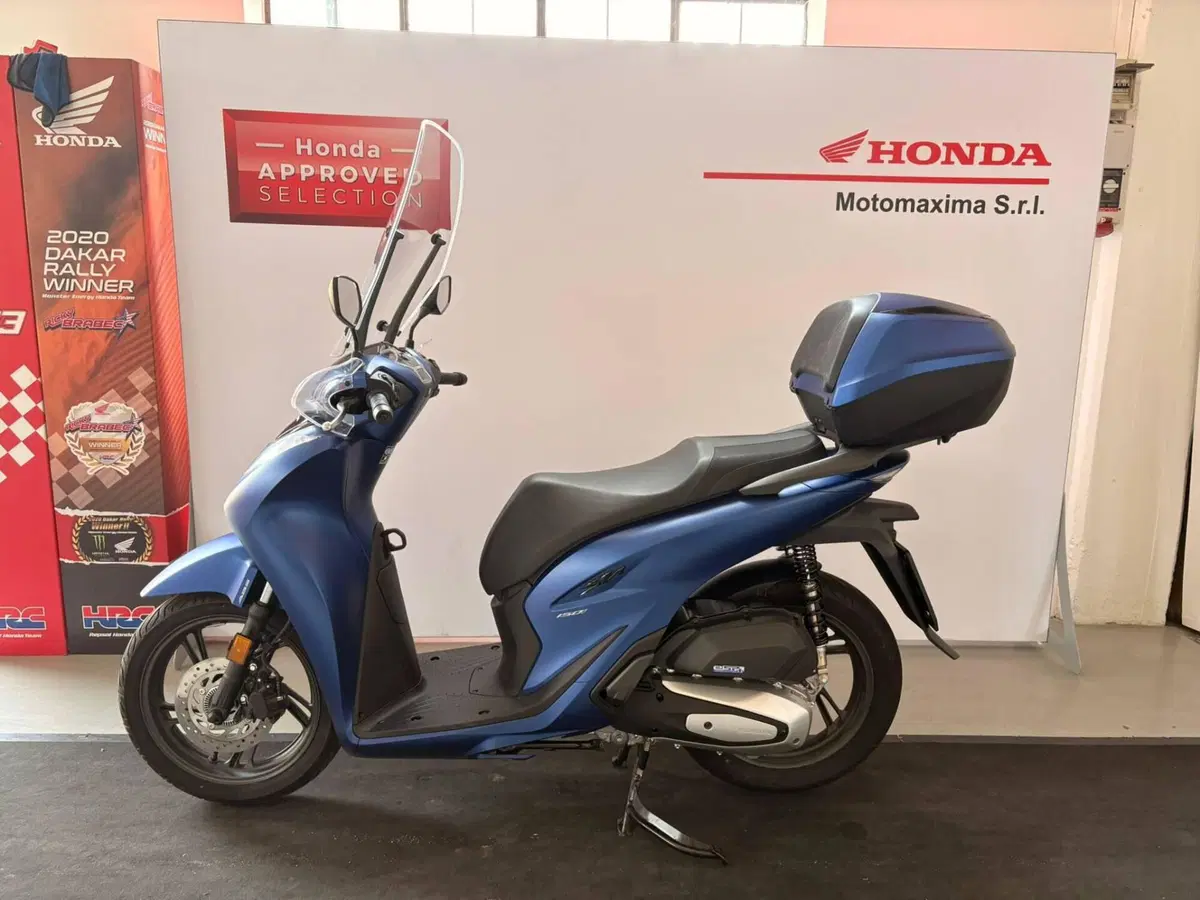 Honda SH 150i (2024 - 25) (3)
