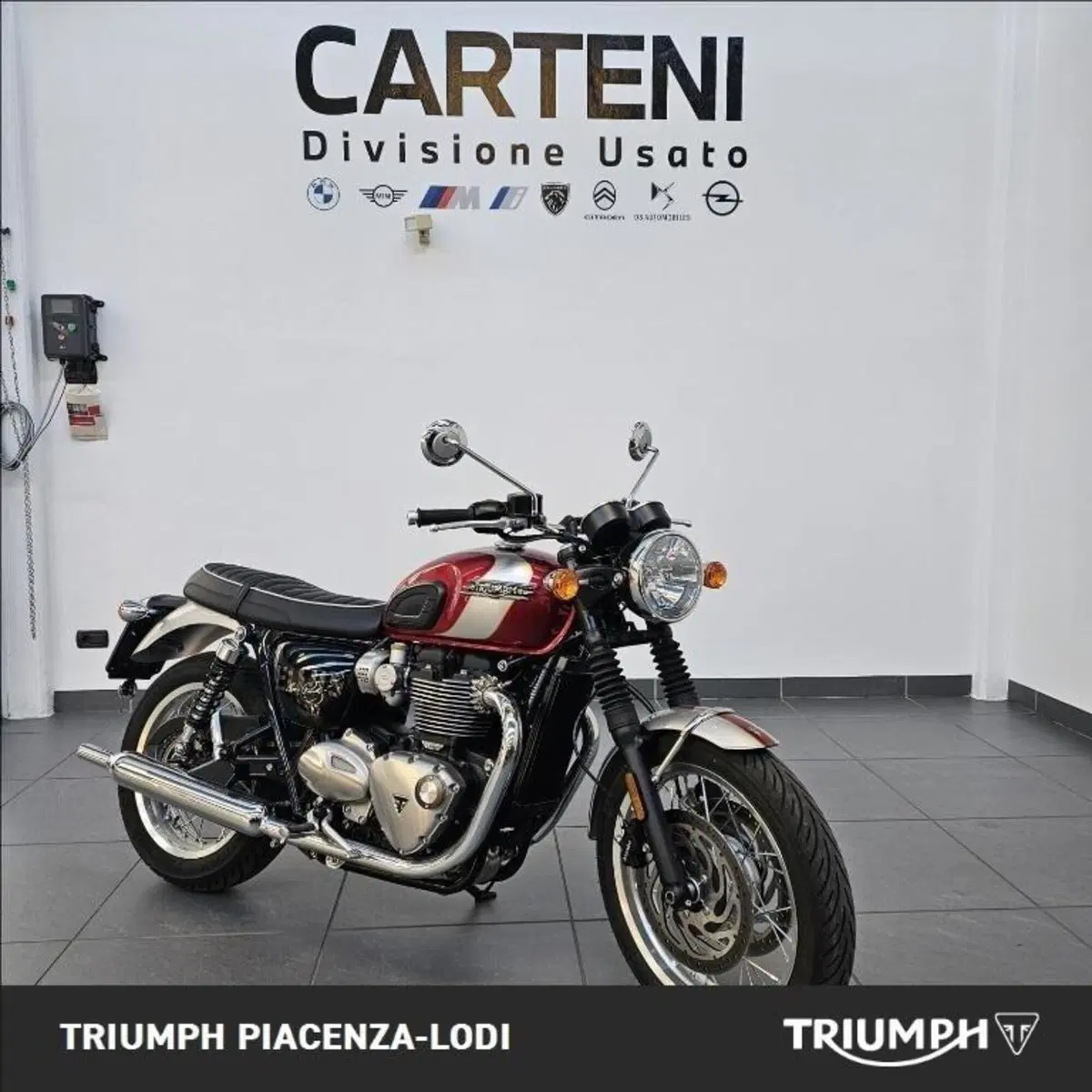 Triumph Bonneville T120 Elvis (2024 - 26) (3)