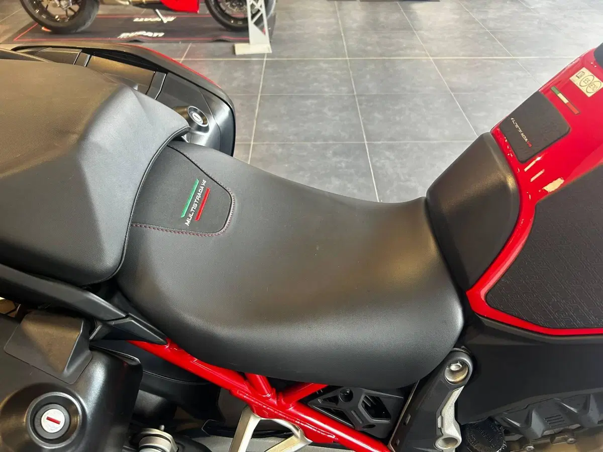 Ducati Multistrada V4 S (2021 - 24) (8)