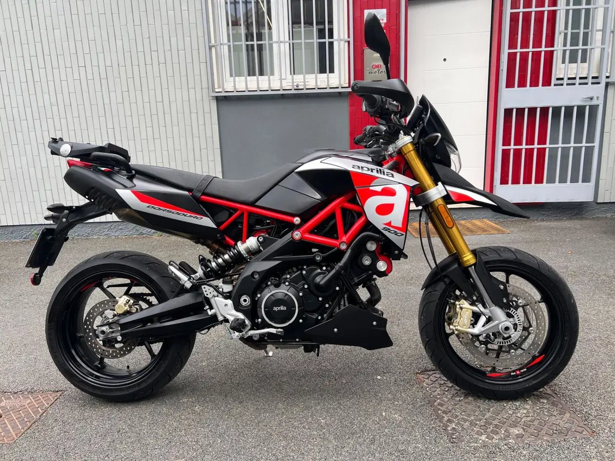 Aprilia Dorsoduro 900 (2017 - 20) (2)