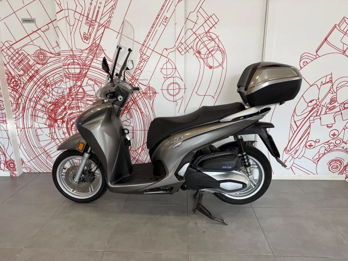 Honda SH 350 (2021 - 24) (4)