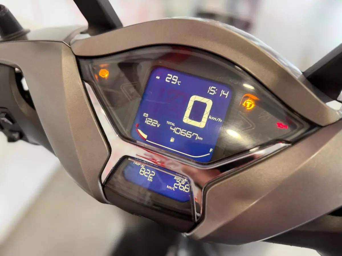 Honda SH 350 (2021 - 24) (7)