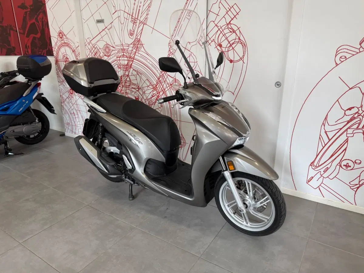 Honda SH 350 (2021 - 24) (2)