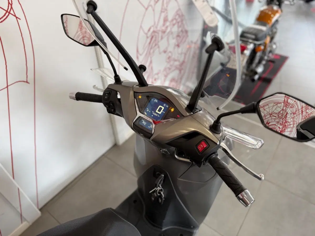 Honda SH 350 (2021 - 24) (8)