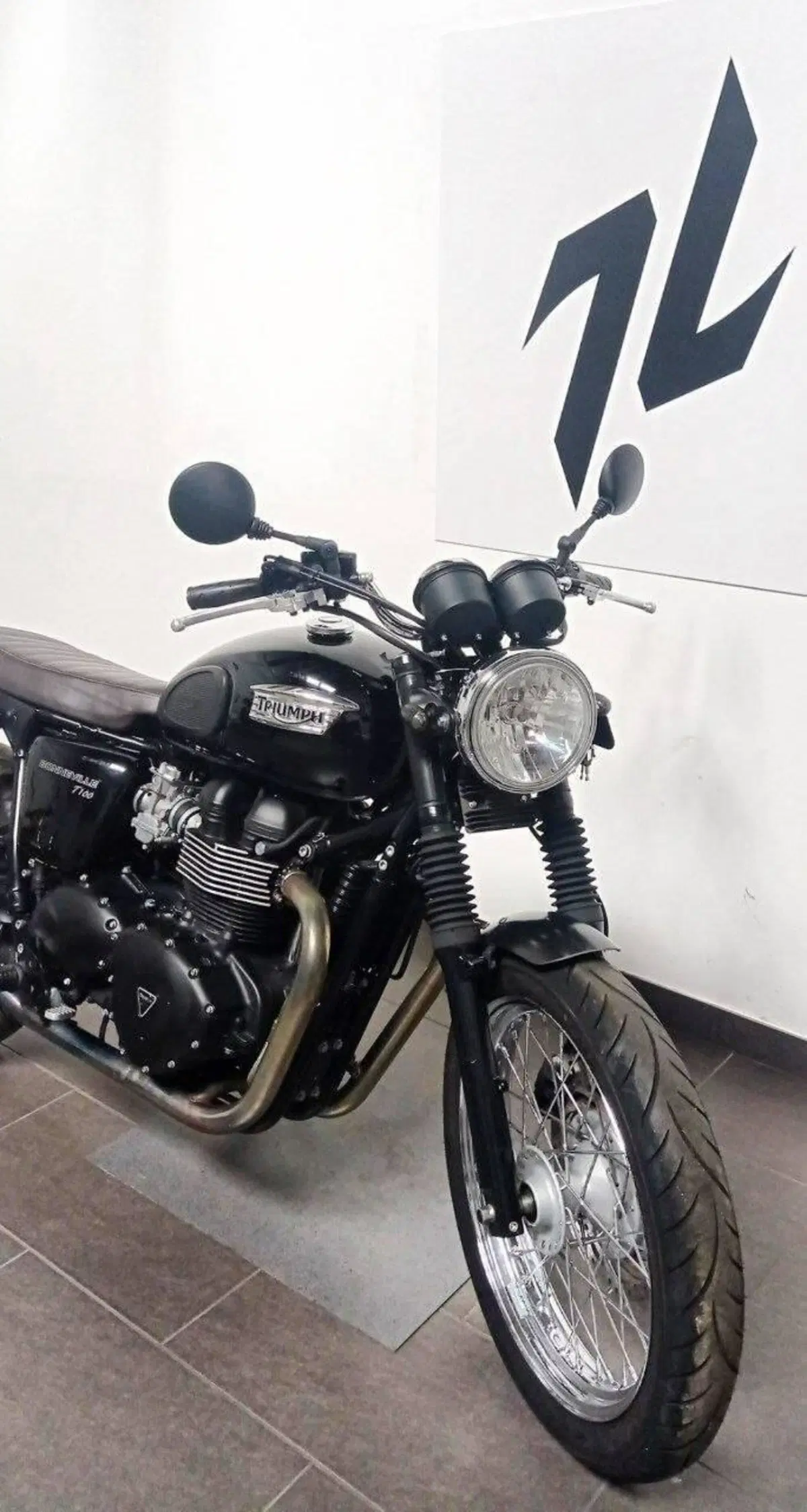 Triumph Bonneville T100 (2008 - 16) (2)