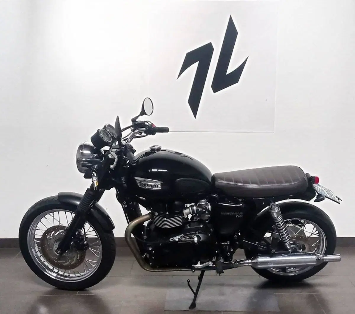 Triumph Bonneville T100 (2008 - 16) (3)