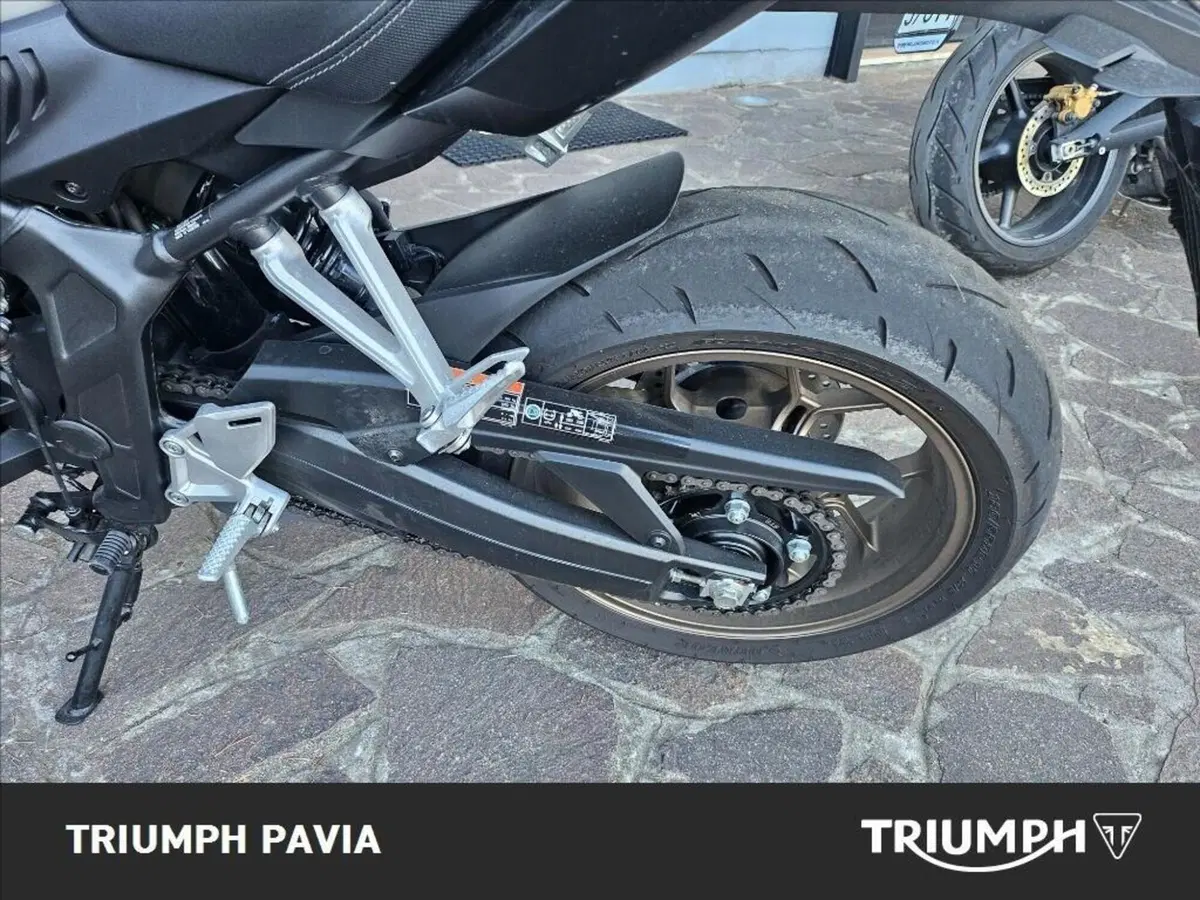 Honda CB 650 R (2024 - 25) (16)