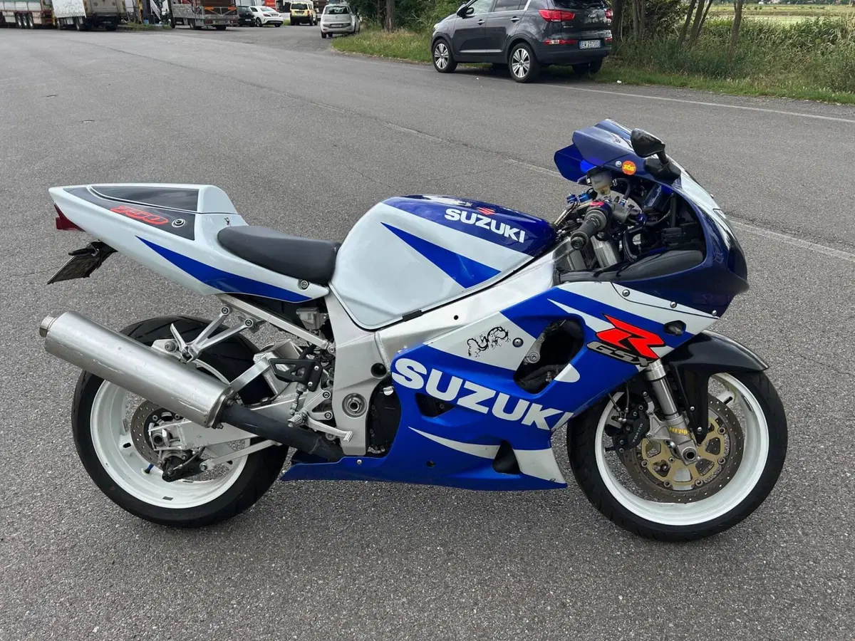 Suzuki GSX R 750 (1999 - 03) (2)